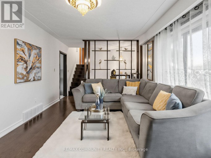 1397 CHARLES DRIVE, Burlington (Mountainside), Ontario, L7P2C8