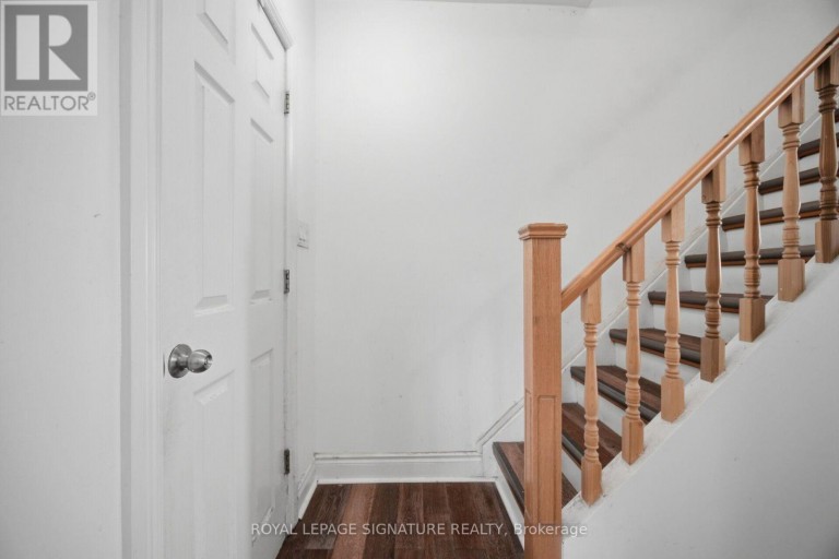 3331 DUNDAS STREET W, Toronto (Junction Area), Ontario, M6P2A6