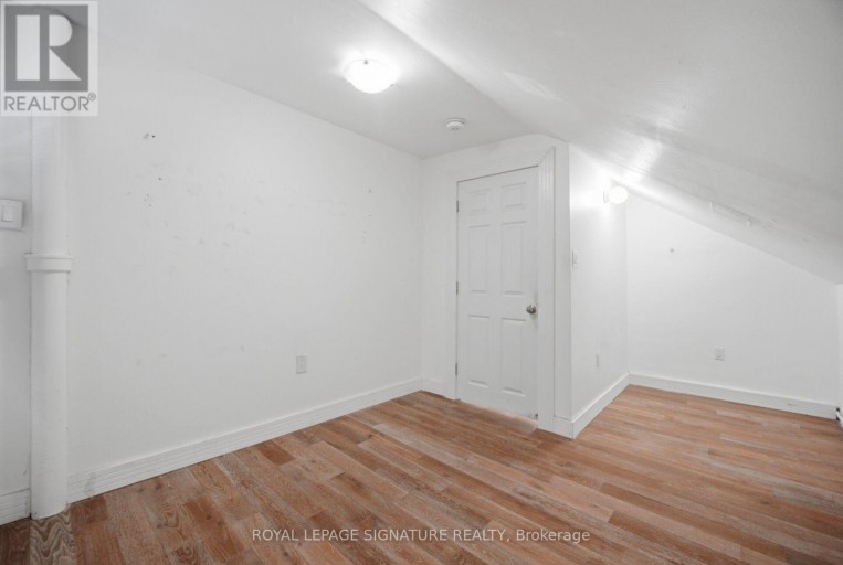 3331 DUNDAS STREET W, Toronto (Junction Area), Ontario, M6P2A6