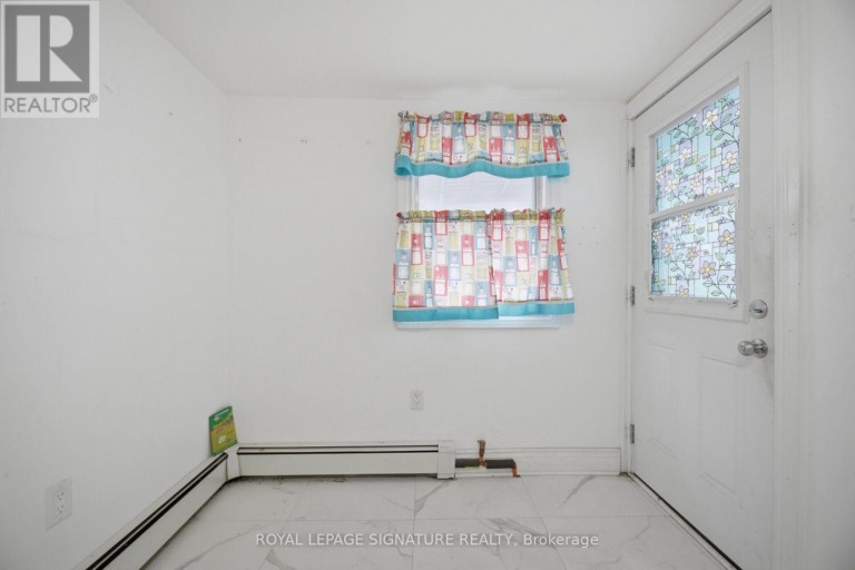3331 DUNDAS STREET W, Toronto (Junction Area), Ontario, M6P2A6