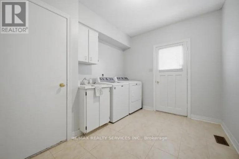 49 TURTLECREEK BOULEVARD, Brampton (Fletcher's Creek South), Ontario, L6W3X8
