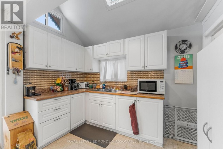 249 WILFRED STREET, Pembroke, Ontario, K8A5K8