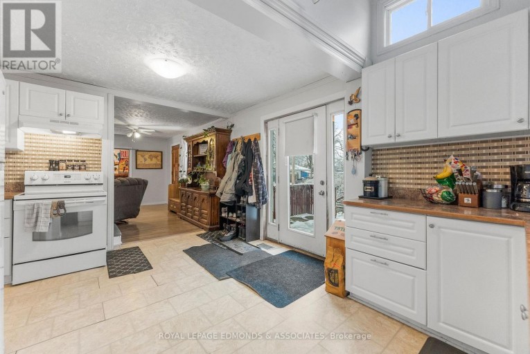 249 WILFRED STREET, Pembroke, Ontario, K8A5K8