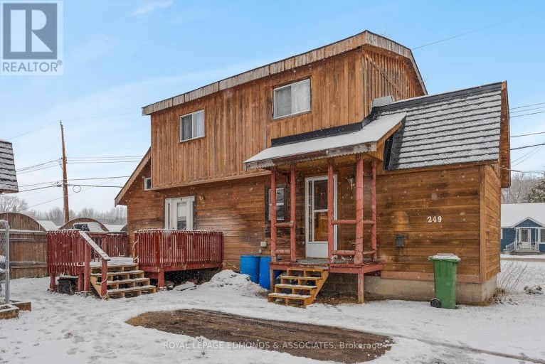 249 WILFRED STREET, Pembroke, Ontario, K8A5K8