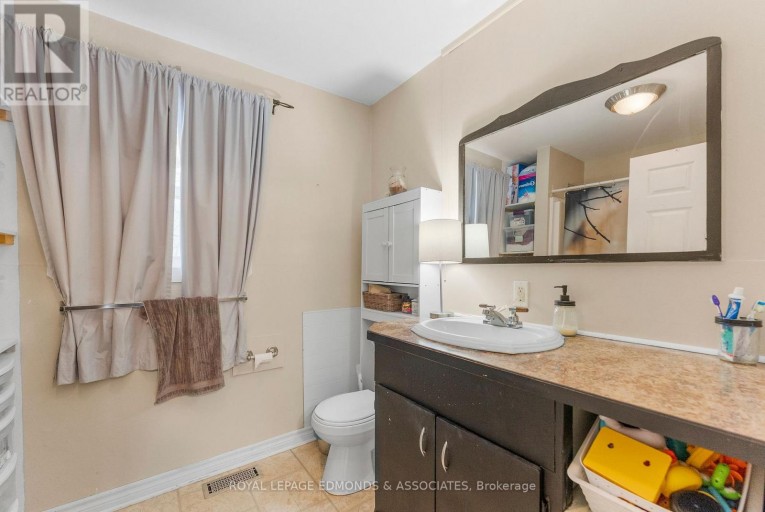 249 WILFRED STREET, Pembroke, Ontario, K8A5K8