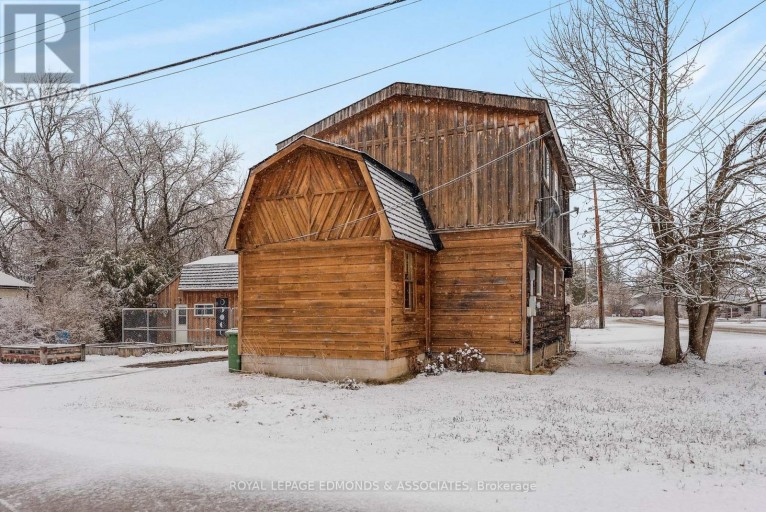 249 WILFRED STREET, Pembroke, Ontario, K8A5K8