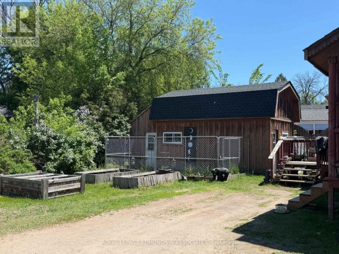 249 WILFRED STREET, Pembroke, Ontario, K8A5K8