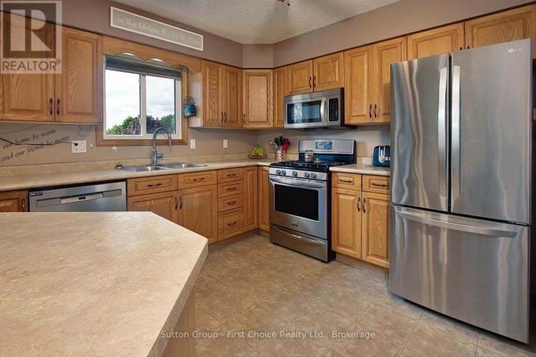 136 NAPIER STREET, West Perth (Mitchell), Ontario, N0K1N0