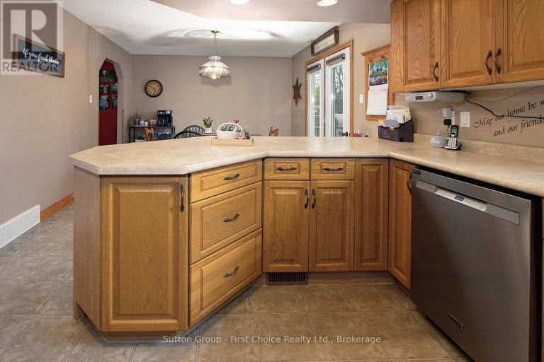 136 NAPIER STREET, West Perth (Mitchell), Ontario, N0K1N0