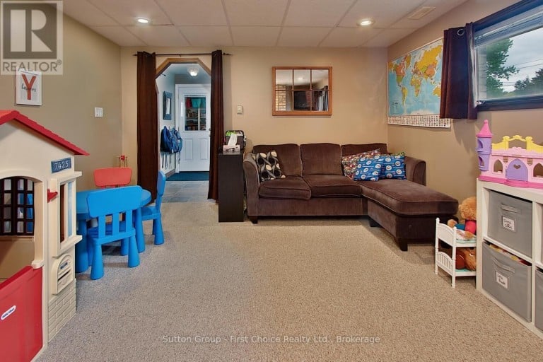 136 NAPIER STREET, West Perth (Mitchell), Ontario, N0K1N0