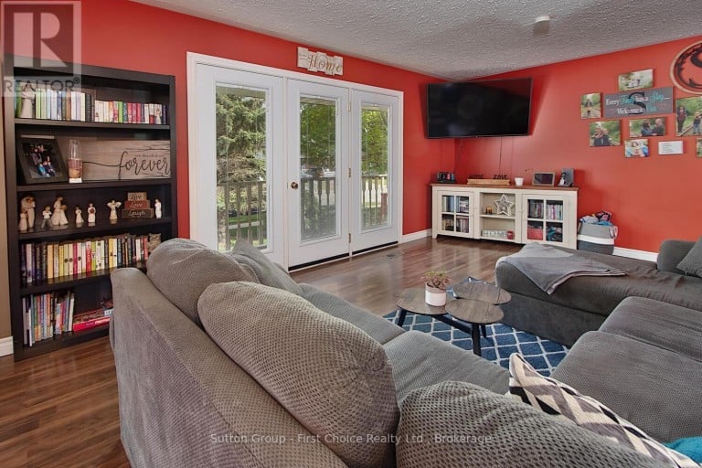 136 NAPIER STREET, West Perth (Mitchell), Ontario, N0K1N0