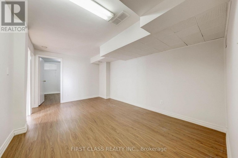 BASEMENT - 214 LINDEN AVENUE, Toronto (Kennedy Park), Ontario, M1K3H8