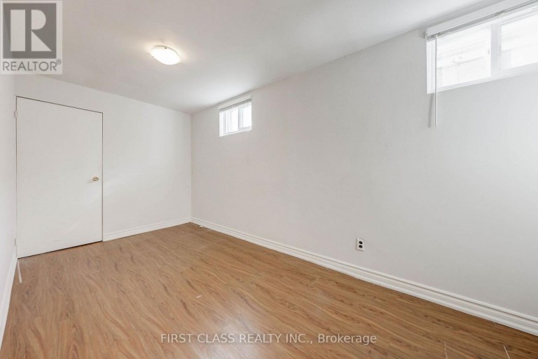 BASEMENT - 214 LINDEN AVENUE, Toronto (Kennedy Park), Ontario, M1K3H8
