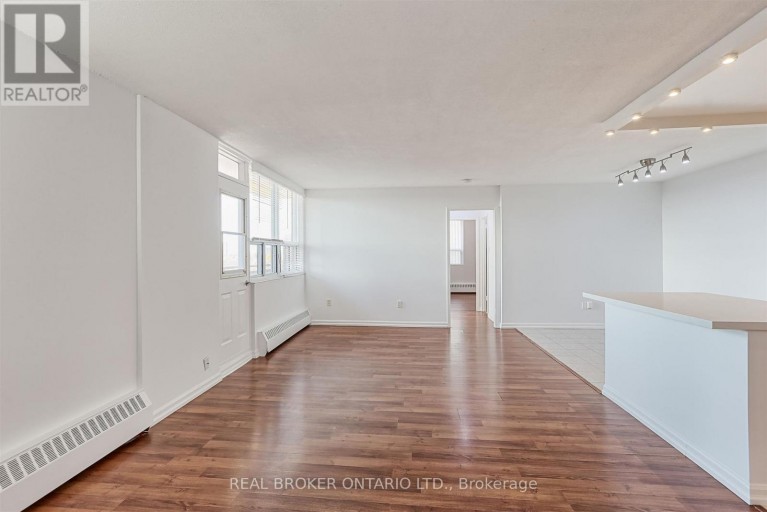 707 - 3065 QUEEN FREDERICA DRIVE, Mississauga (Applewood), Ontario, L4Y3A3