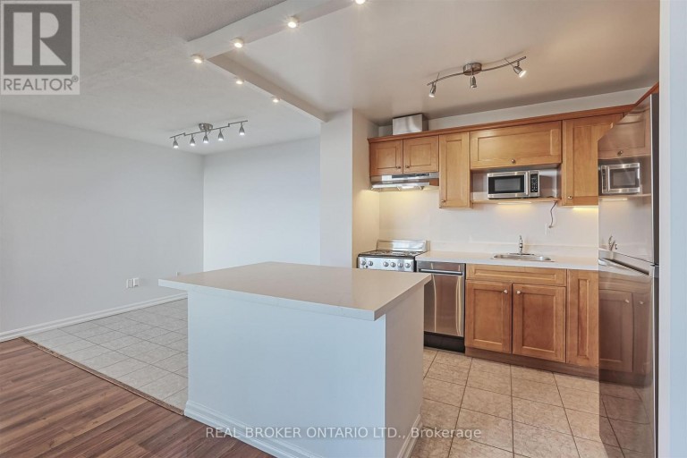 707 - 3065 QUEEN FREDERICA DRIVE, Mississauga (Applewood), Ontario, L4Y3A3