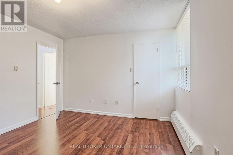 707 - 3065 QUEEN FREDERICA DRIVE, Mississauga (Applewood), Ontario, L4Y3A3