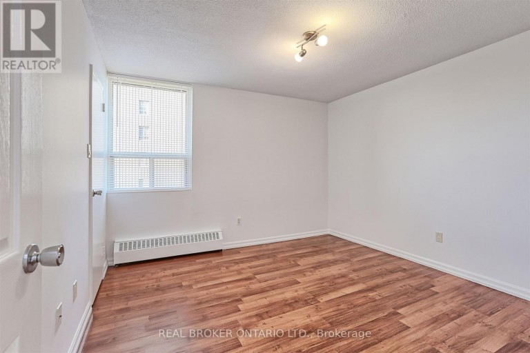 707 - 3065 QUEEN FREDERICA DRIVE, Mississauga (Applewood), Ontario, L4Y3A3