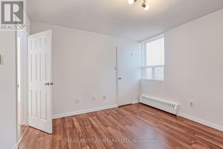 707 - 3065 QUEEN FREDERICA DRIVE, Mississauga (Applewood), Ontario, L4Y3A3