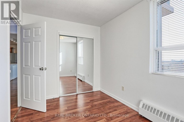 707 - 3065 QUEEN FREDERICA DRIVE, Mississauga (Applewood), Ontario, L4Y3A3