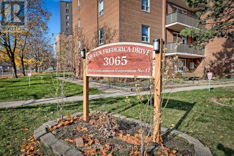 707 - 3065 QUEEN FREDERICA DRIVE, Mississauga (Applewood), Ontario, L4Y3A3