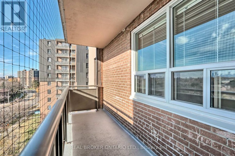 707 - 3065 QUEEN FREDERICA DRIVE, Mississauga (Applewood), Ontario, L4Y3A3