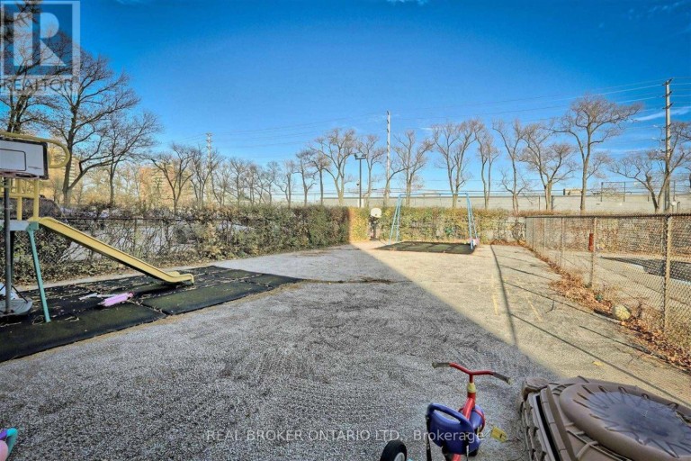 707 - 3065 QUEEN FREDERICA DRIVE, Mississauga (Applewood), Ontario, L4Y3A3