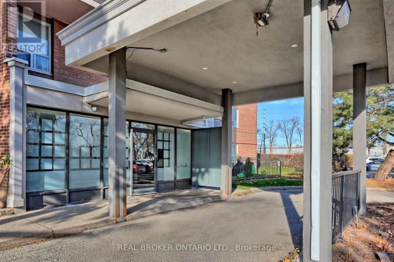 707 - 3065 QUEEN FREDERICA DRIVE, Mississauga (Applewood), Ontario, L4Y3A3