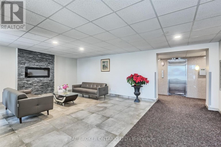 707 - 3065 QUEEN FREDERICA DRIVE, Mississauga (Applewood), Ontario, L4Y3A3