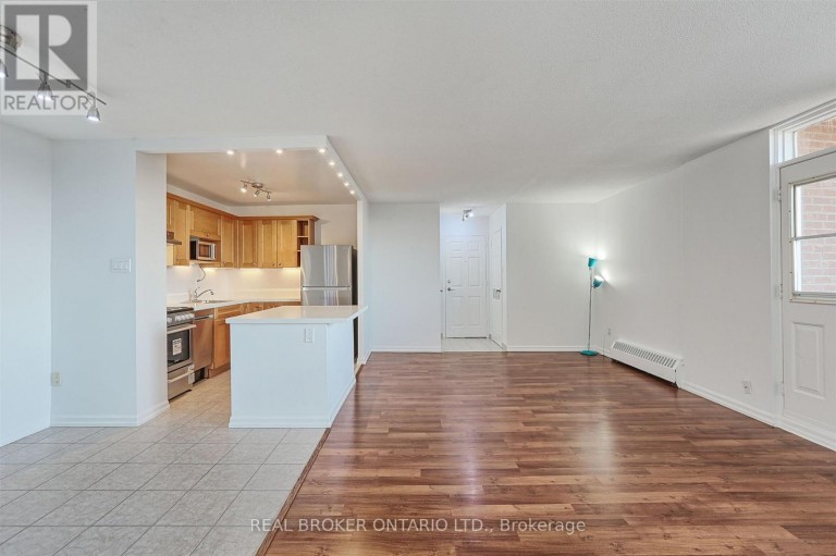 707 - 3065 QUEEN FREDERICA DRIVE, Mississauga (Applewood), Ontario, L4Y3A3