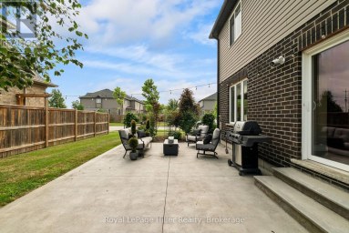 15 ROBERTSON DRIVE Stratford Ontario photo 43
