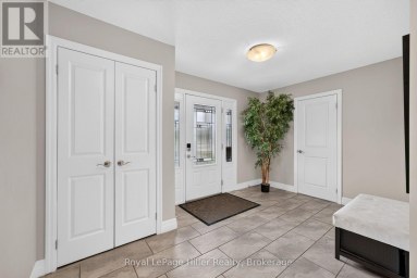 15 ROBERTSON DRIVE Stratford Ontario photo 6
