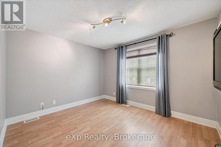 18 JASPER HEIGHTS PRIVATE, Puslinch, Ontario, N0B2C0
