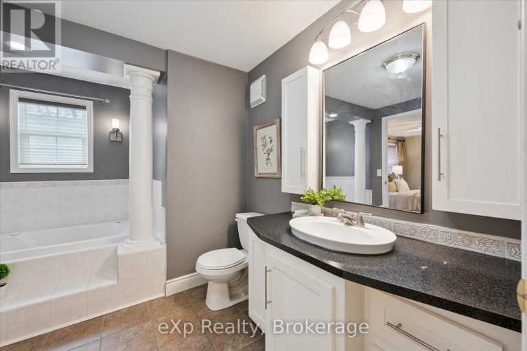 18 JASPER HEIGHTS PRIVATE, Puslinch, Ontario, N0B2C0