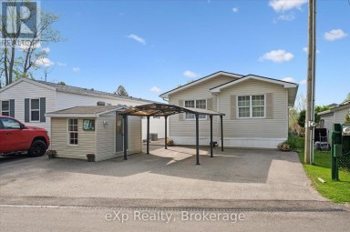 18 JASPER HEIGHTS PRIVATE Puslinch Ontario photo 4
