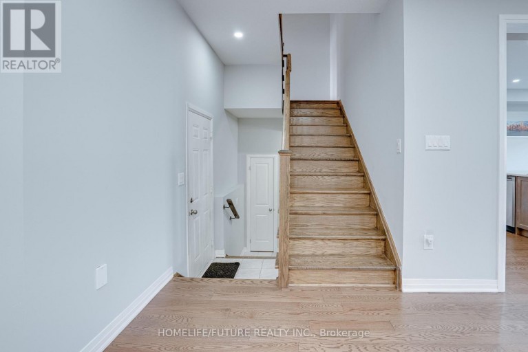 47 CLIPPER LANE, Clarington (Bowmanville), Ontario, L1C4B1