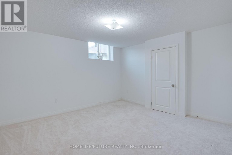 47 CLIPPER LANE, Clarington (Bowmanville), Ontario, L1C4B1