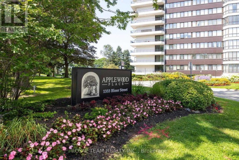 2004 - 1333 BLOOR STREET, Mississauga (Applewood), Ontario, L4Y3T6