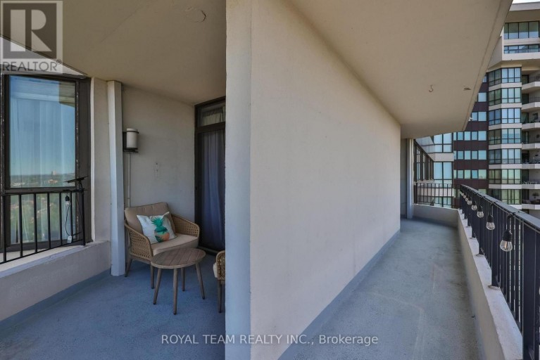 2004 - 1333 BLOOR STREET, Mississauga (Applewood), Ontario, L4Y3T6