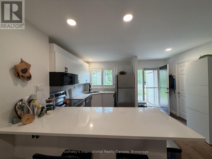 589 OXBOW CRESCENT, Collingwood, Ontario, L9Y5B4