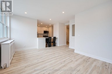 2 - 7725 YONGE STREET Markham (Thornhill) Ontario photo 1