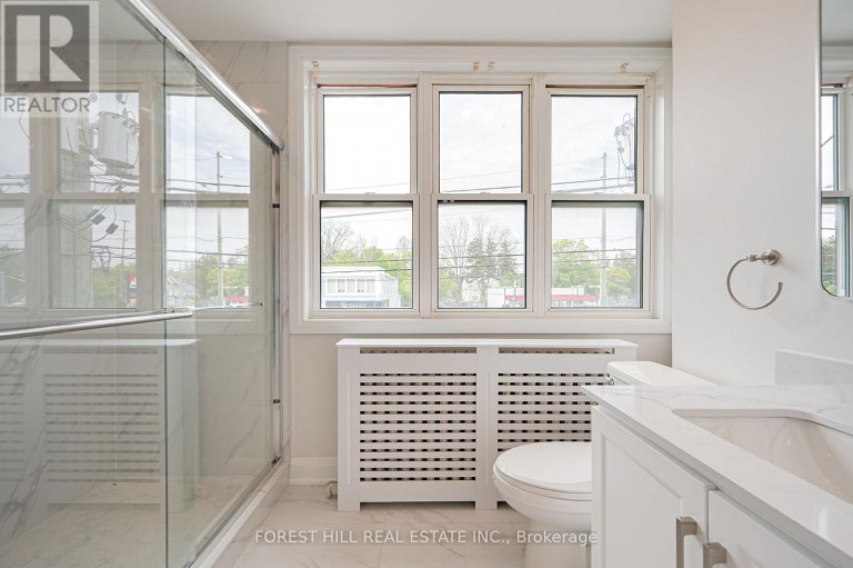 2 - 7725 YONGE STREET, Markham (Thornhill), Ontario, L3T2C4