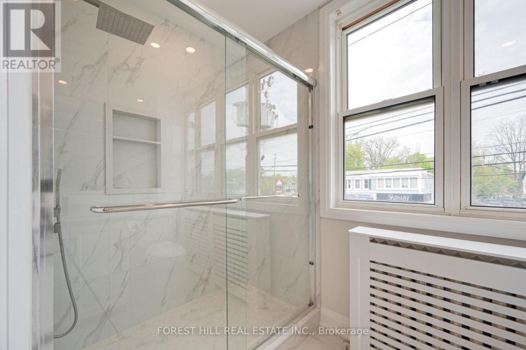 2 - 7725 YONGE STREET, Markham (Thornhill), Ontario, L3T2C4
