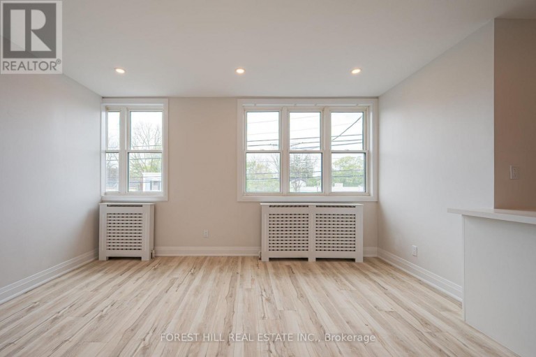 2 - 7725 YONGE STREET, Markham (Thornhill), Ontario, L3T2C4