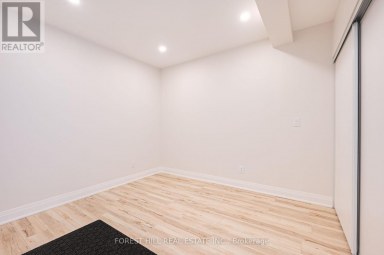 2 - 7725 YONGE STREET Markham (Thornhill) Ontario photo 22