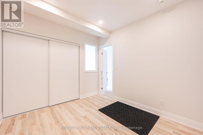2 - 7725 YONGE STREET, Markham (Thornhill), Ontario, L3T2C4