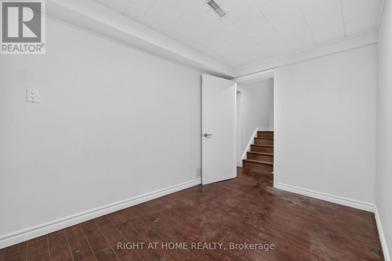 5 - 2605 WOODCHESTER DRIVE, Mississauga (Sheridan), Ontario, L5K2E3