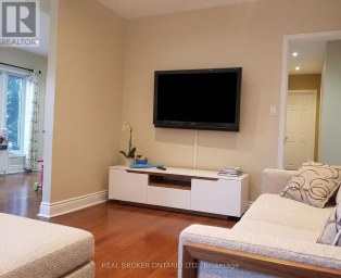 SIDE - 256 THE KINGSWAY ROAD Toronto (Edenbridge-Humber Valley) Ontario photo 3