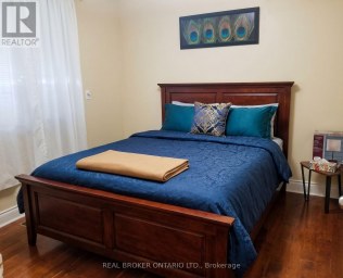 SIDE - 256 THE KINGSWAY ROAD Toronto (Edenbridge-Humber Valley) Ontario photo 6