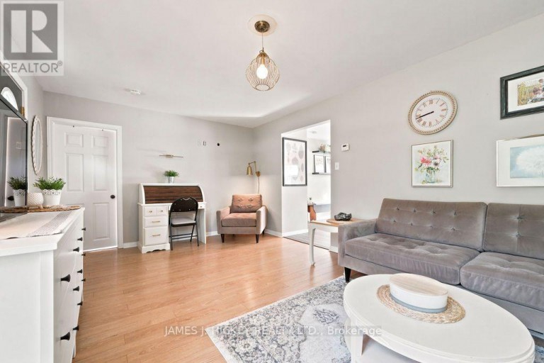 35723 HIGHWAY 17 HIGHWAY, Laurentian Hills, Ontario, K0J1P0
