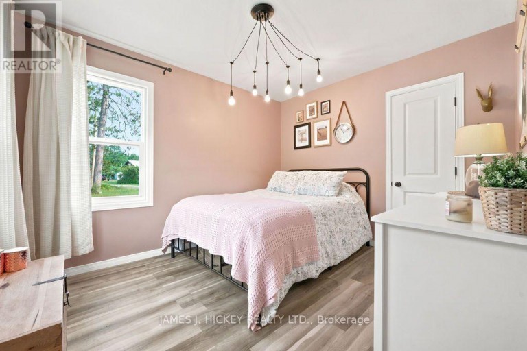 35723 HIGHWAY 17 HIGHWAY, Laurentian Hills, Ontario, K0J1P0